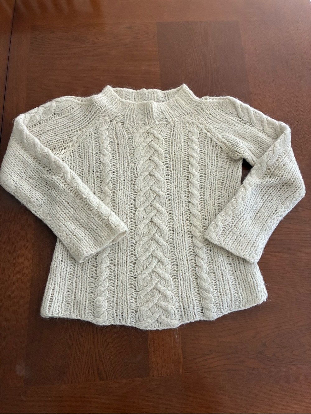 Free People Cozy Cable Knit Women's Sweater - Cream. Fits like a small but M tag